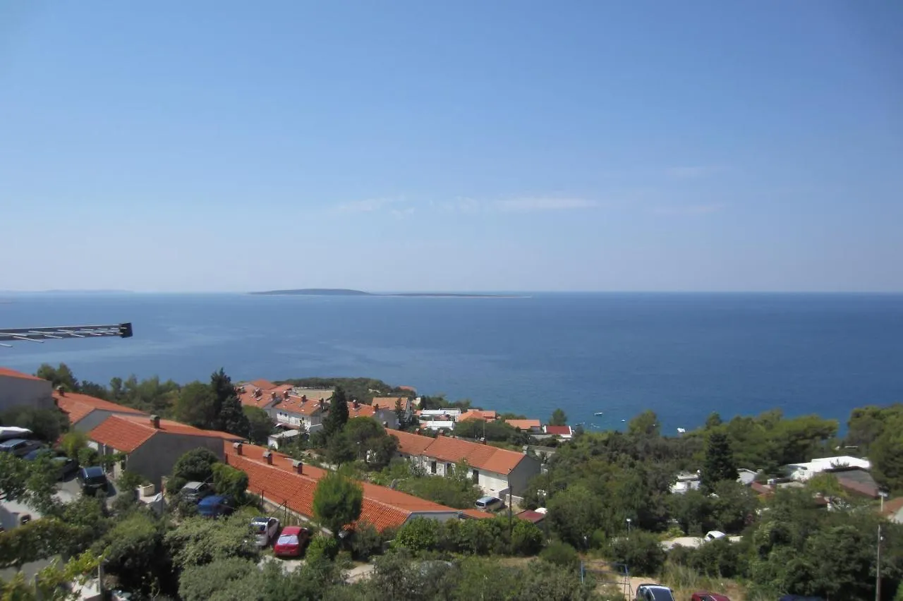 Apartment Apartman Valinor Miholascica